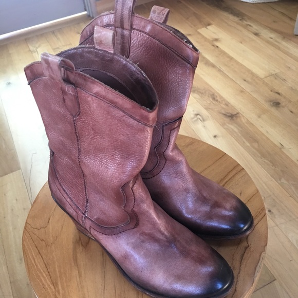 Sam Edelman Shoes - Sam Edelman tan Cowboy boots